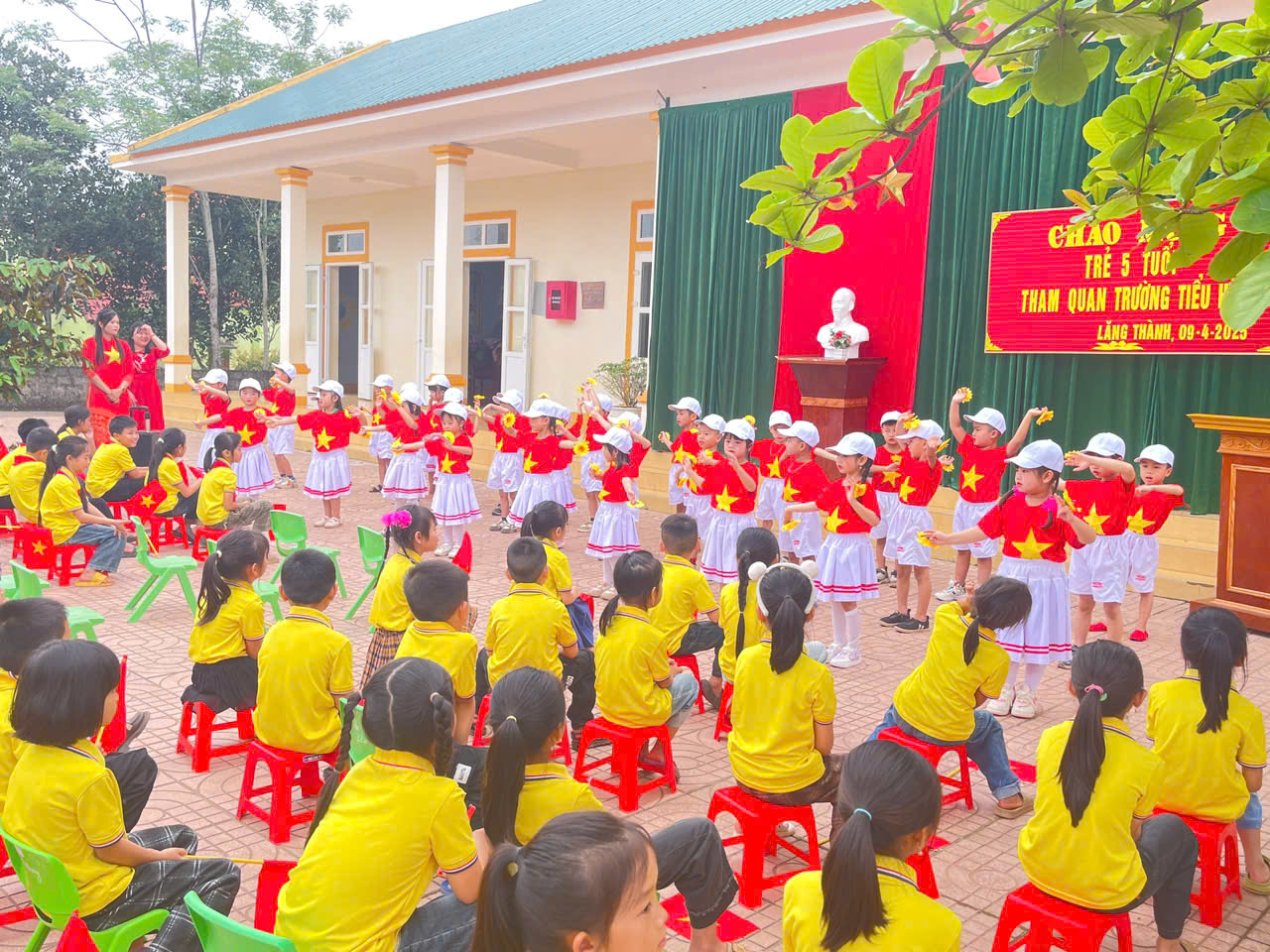 Lễ đón HS 5 tuổi làm quen với trường Tiểu học
